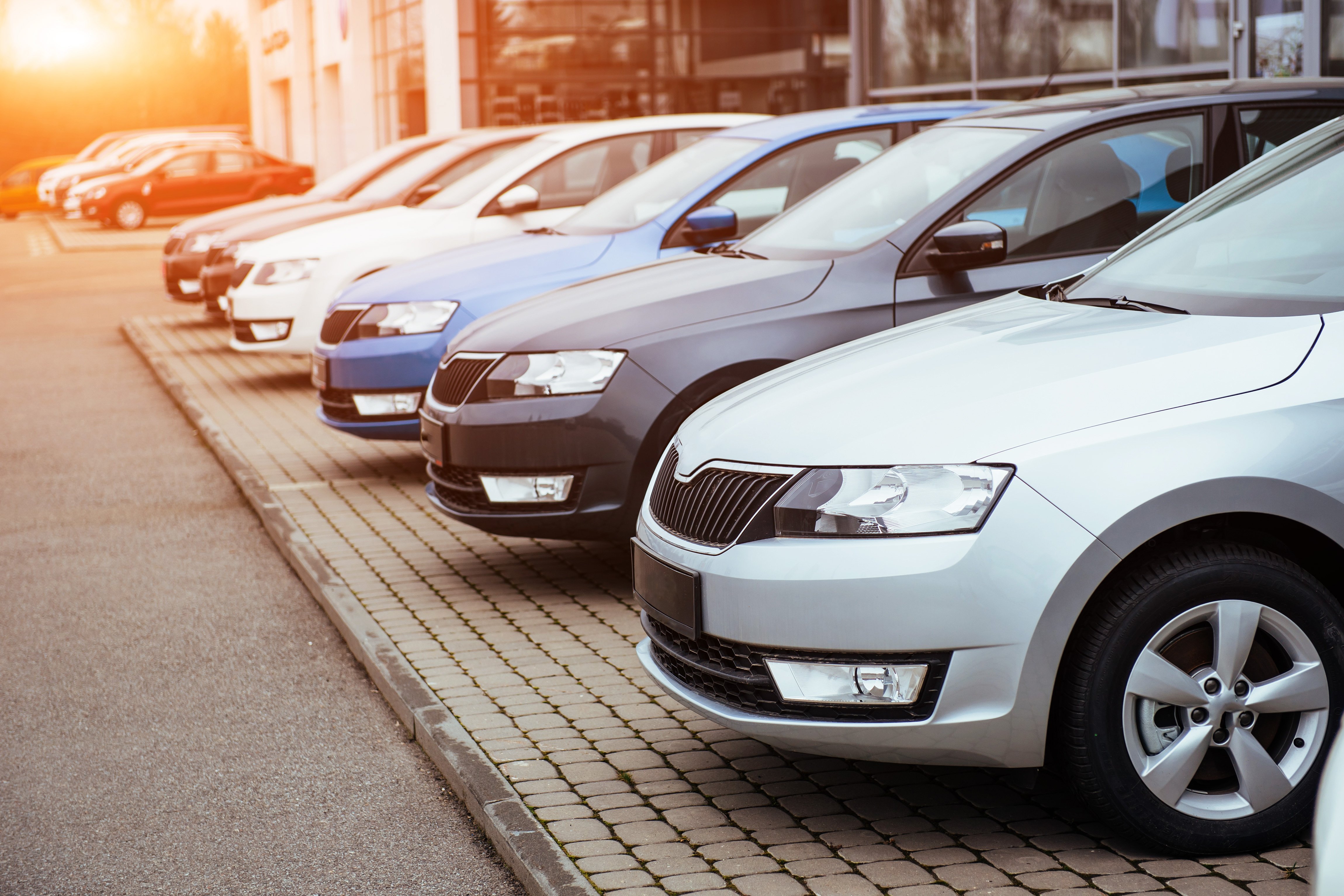 AdobeStock_137250472_row of cars